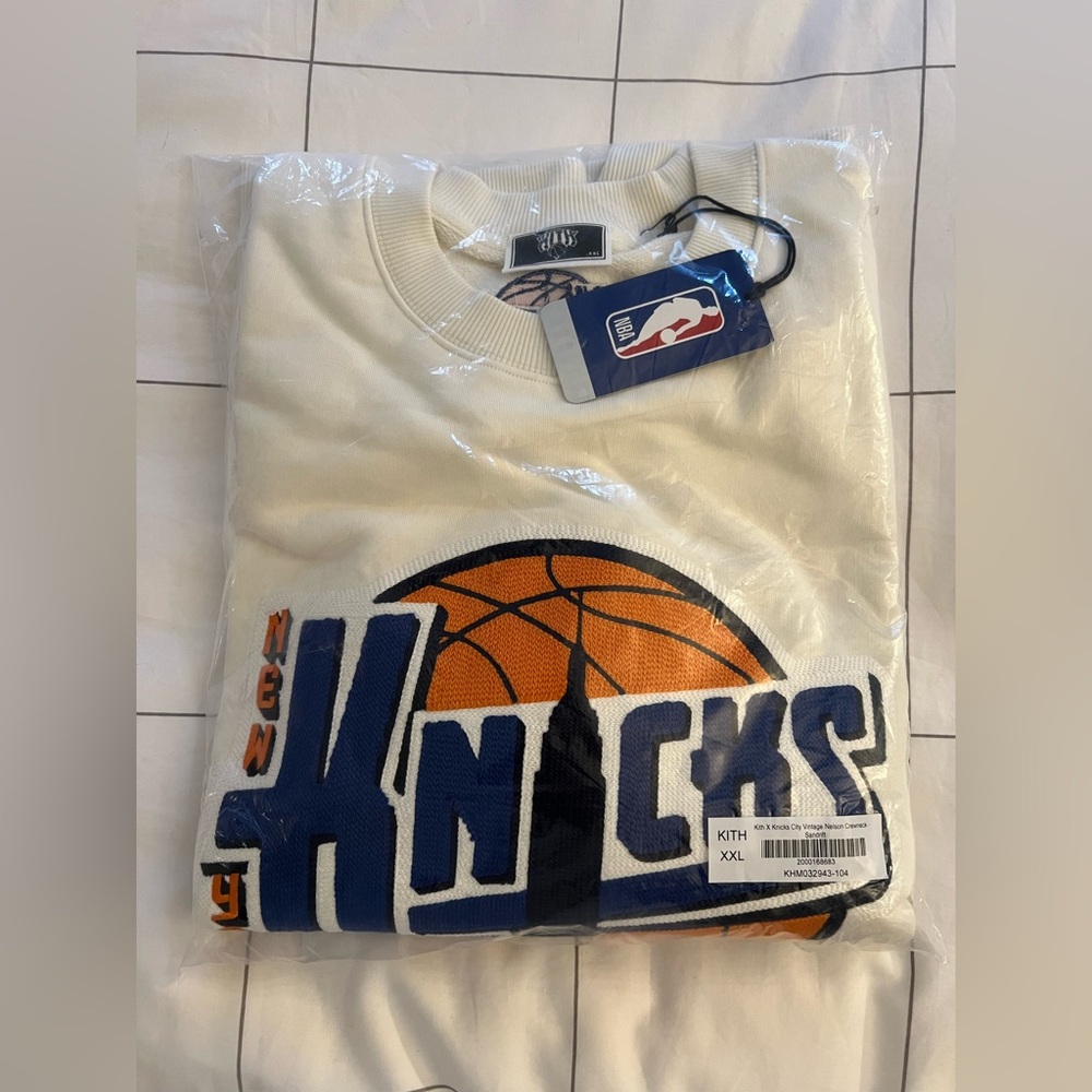 Kith for the New York Knicks City Vintage Nelson Crewneck in Sandrift Size XXL - Picture 8 of 11